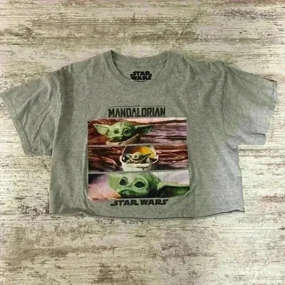 Star Wars t-shirt‎ women’s cropped gray shirt size Lg - Picture 1 of 4